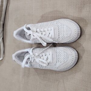 Universal threads tweed sneakers 9.5